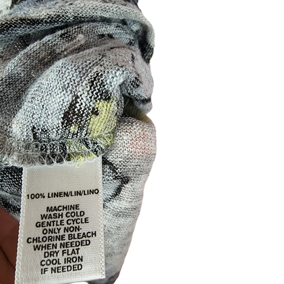 Anne Taylor Loft 100% Linen floral top - Picture 2 of 5